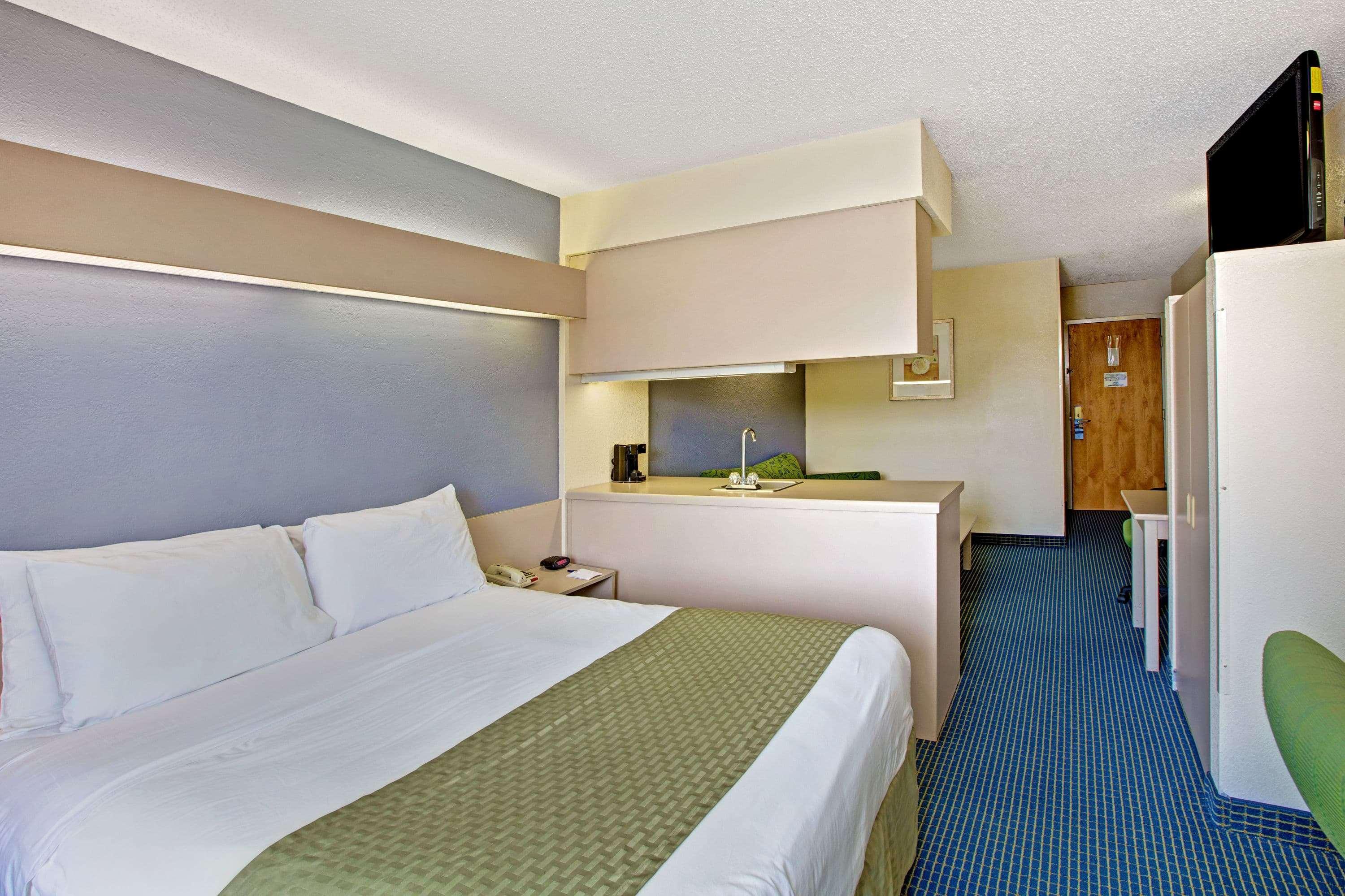 Microtel Inn & Suites By Wyndham Statesville Ngoại thất bức ảnh